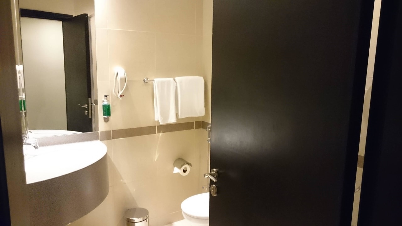 Bad Hotel Holiday Inn Express Jumeirah
