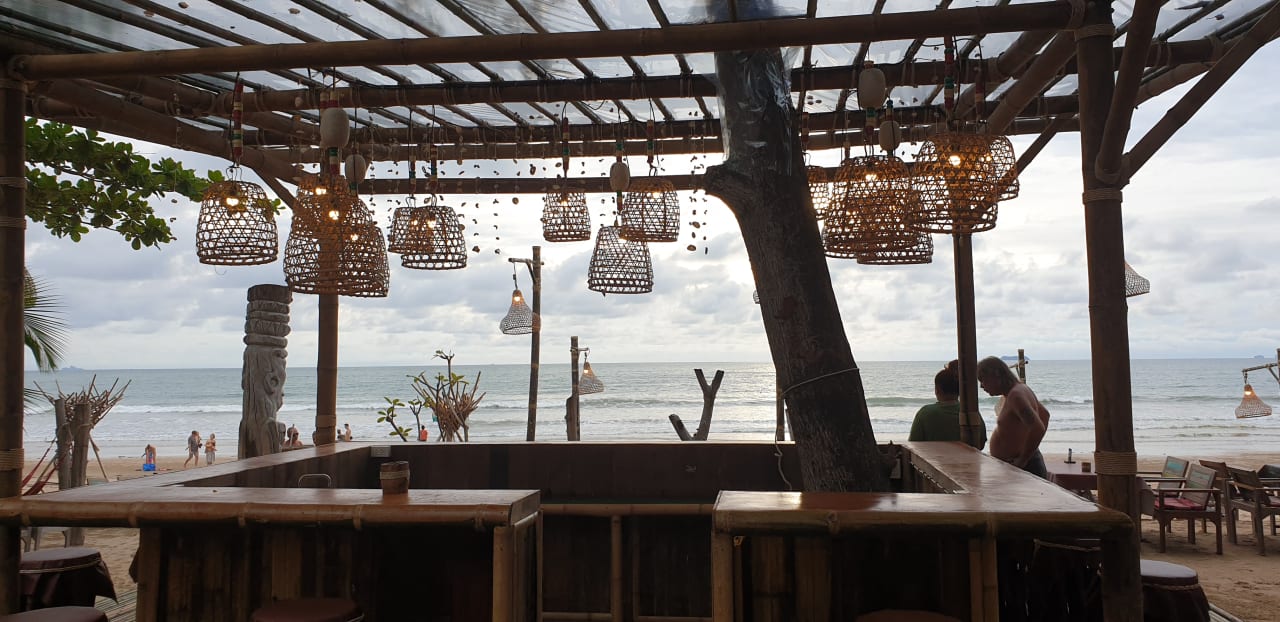 Gastro Hotel Lanta Island Resort