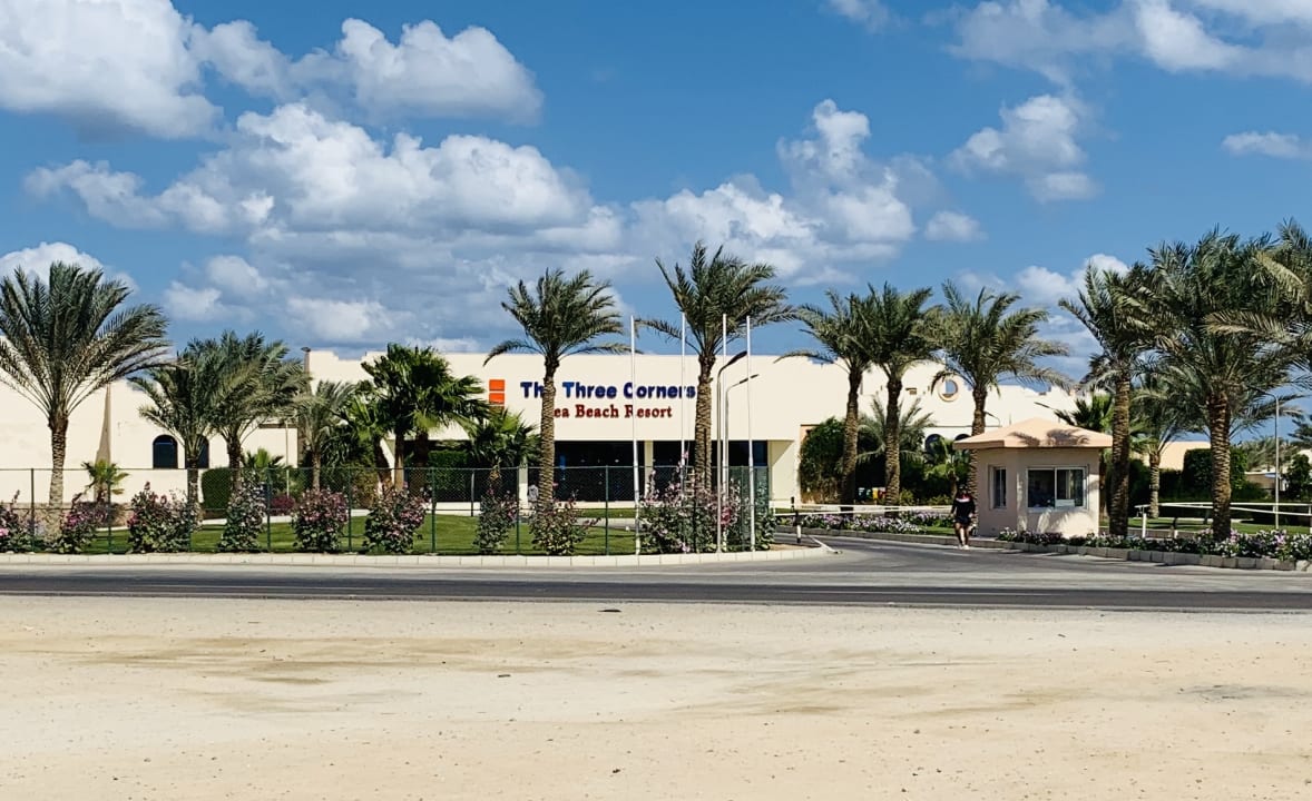 Außenansicht Three Corners Sea Beach Resort
