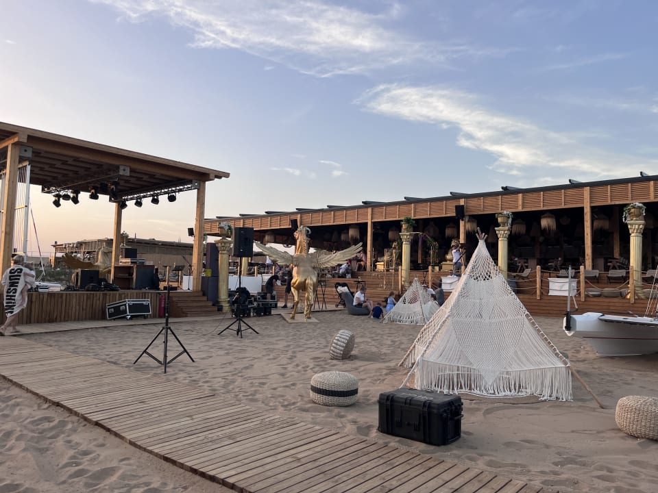 Strand Jacaranda Luxury Resort