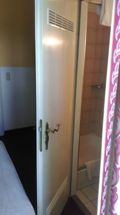 Eingang zum Bad Hotel Galleria