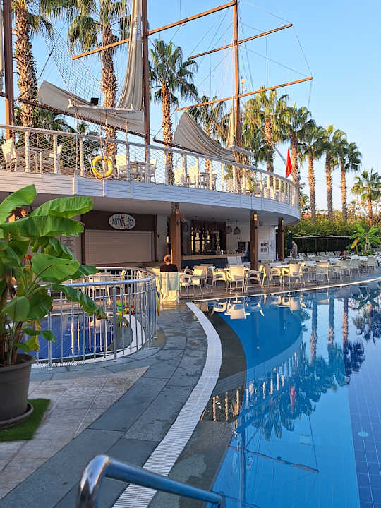 Pool Can Garden Resort