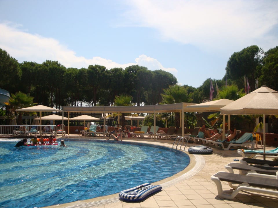 Pool ROBINSON NOBILIS