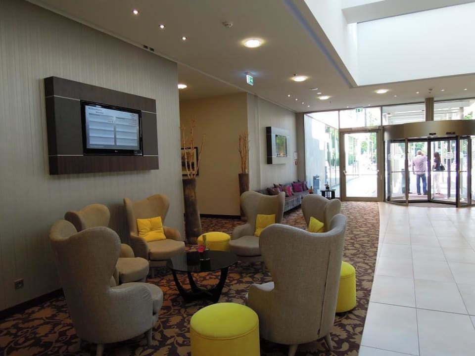 Lobby Courtyard by Marriott Bremen