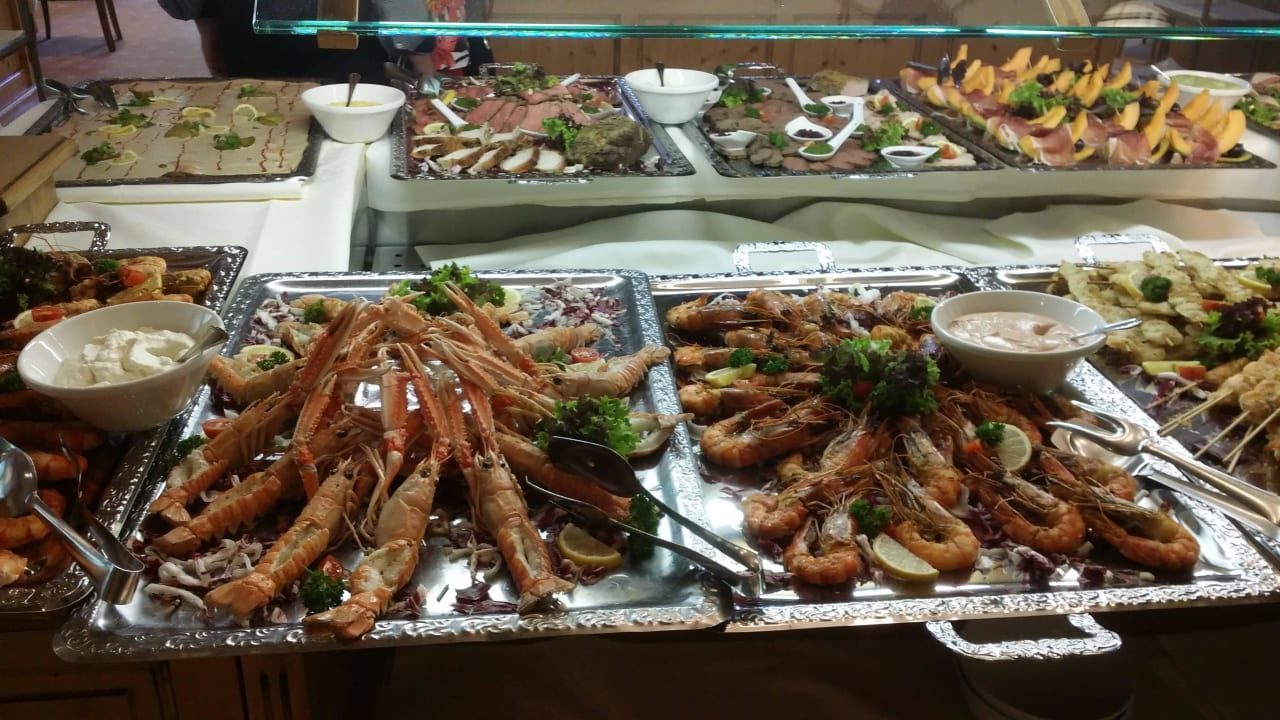 Warmes und kaltes Büffet! Sonklarhof