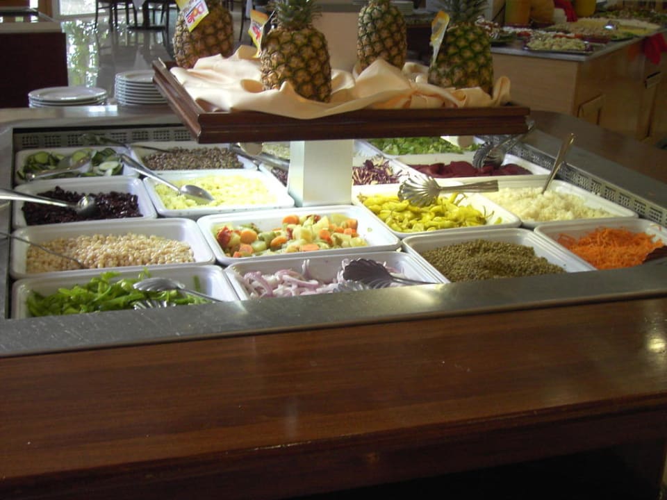 Salat-Büffet Kipriotis Maris Suites