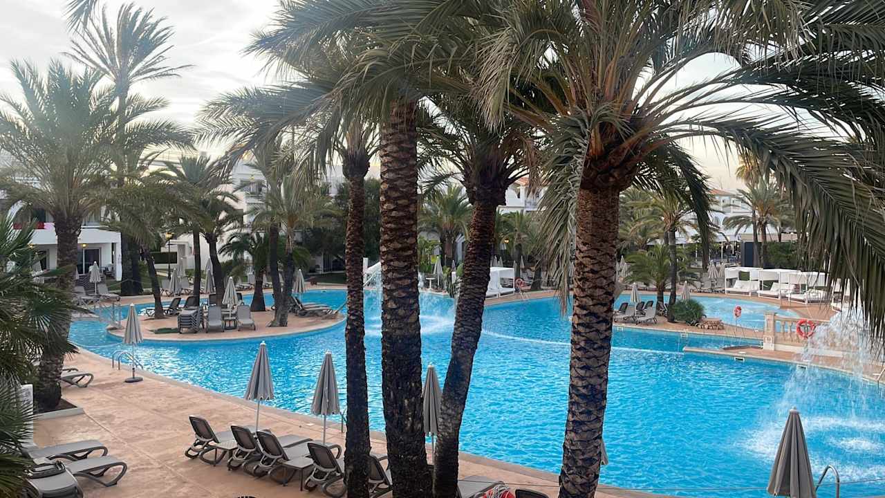 Pool Calimera Fido Gardens