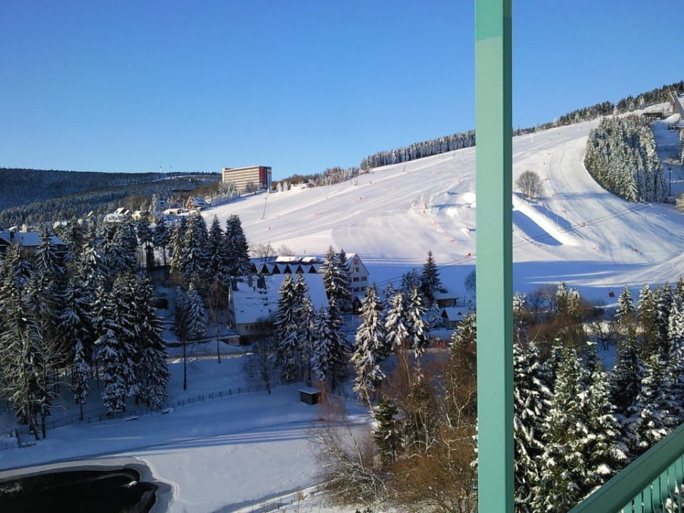 Traumwetter und Zimmerblick Best Western Ahorn Hotel Oberwiesenthal - Adults only