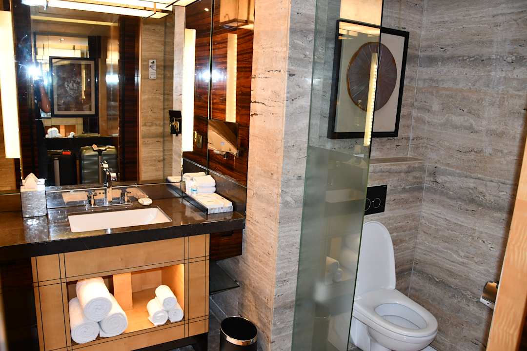 Zimmer JW Marriott Hotel New Delhi Aerocity