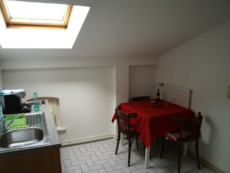 Küche Remise Blumberg, Das kleine Haus im Hof