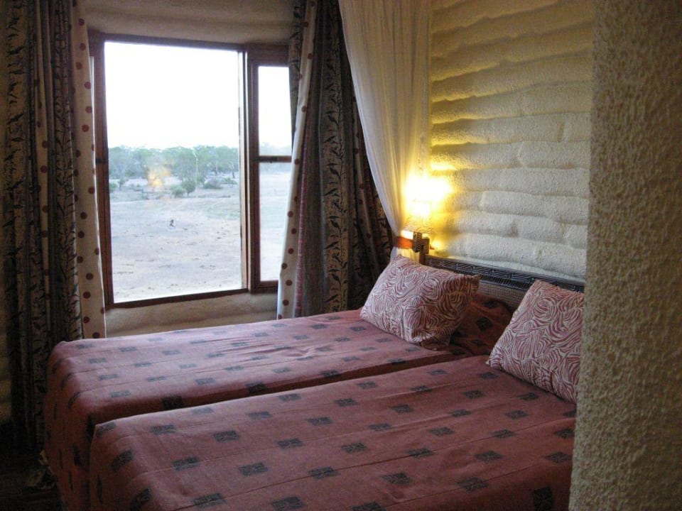Zimmer Salt Lick Safari Lodge
