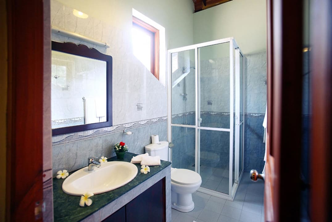Bath Rooms Sandul Villa
