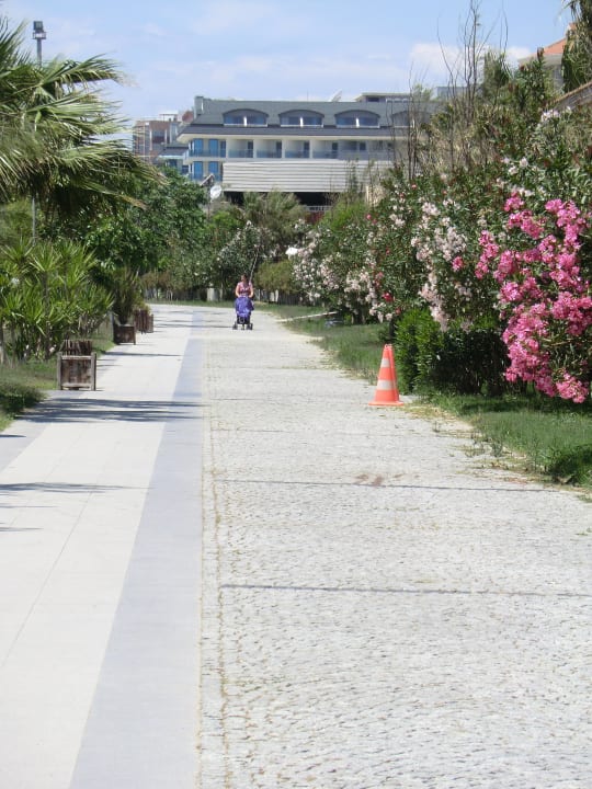 Weg zum Strand Grand Seker Hotel