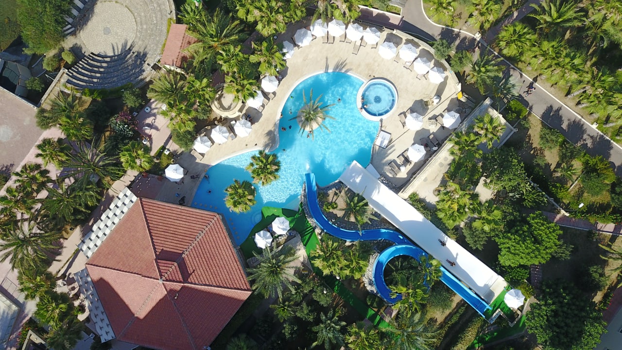 Pool Oscar Resort Hotel