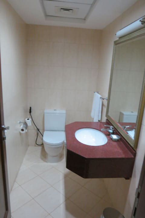 Getrenntes Örtchen vom Badzimmer Lotus Retreat Hotel