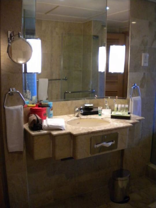 Waschtisch im Bad eines Classic Zimmers The Westin Resort Nusa Dua, Bali