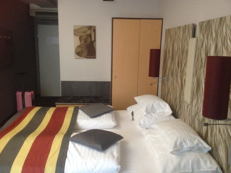 Grosses Zimmer Hotel Mercure Wien Zentrum