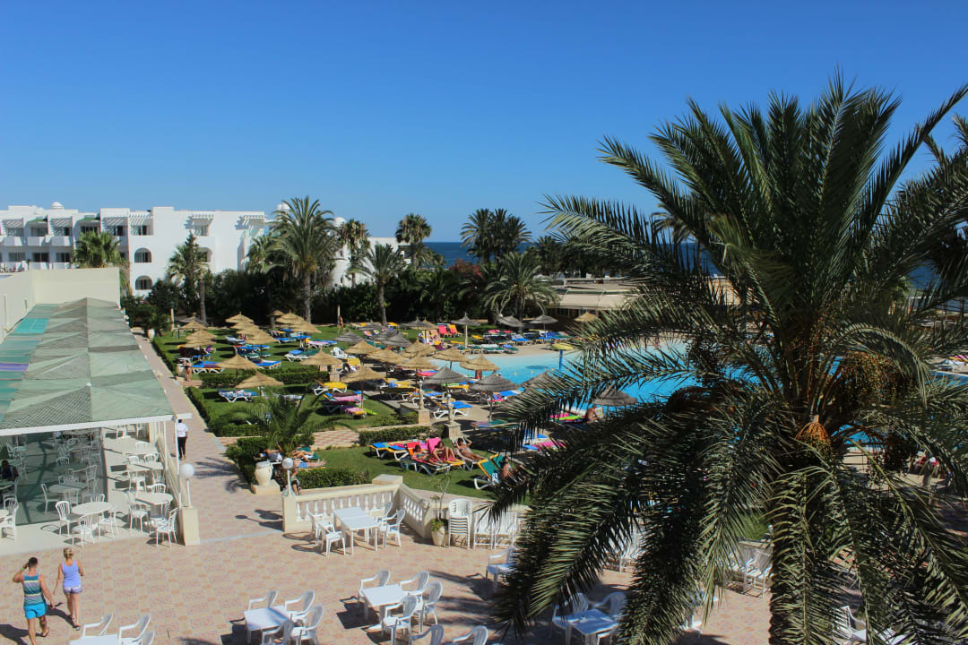 Widok z klatki schodowej Houda Golf & Beach Club