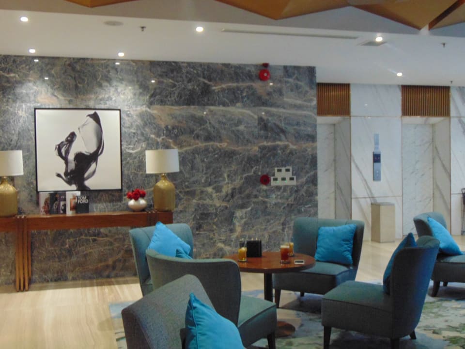 Lobby D' Lecia Ha Long Hotel