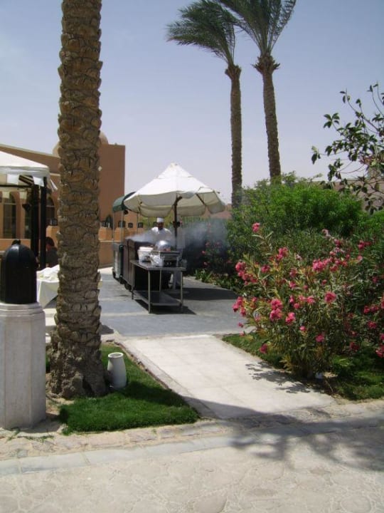 Mittagessenvorbereitungen im Laggon Grand Makadi