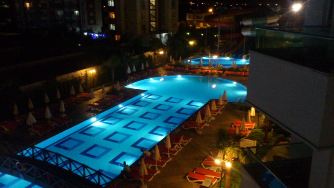 Ausblick aus Hotelzimmer 3 Etage Wyndham Garden Lara