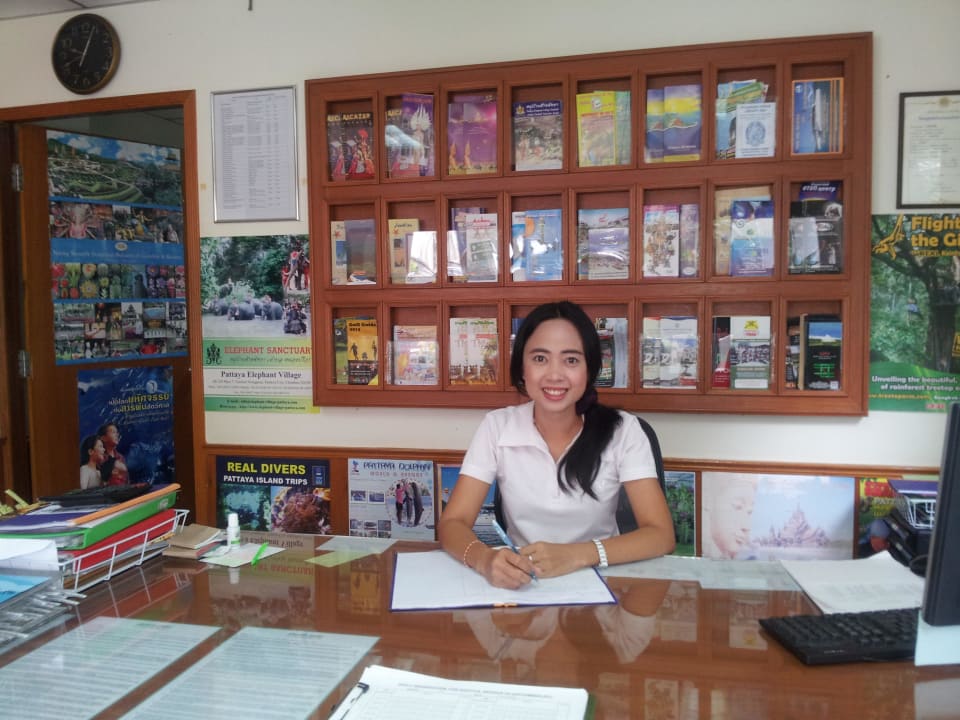 Guest Office immer Thai freundlich ! Pinnacle Grand Jomtien Resort