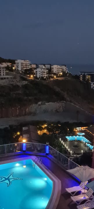 Ausblick Elite Luxury Suite & Spa