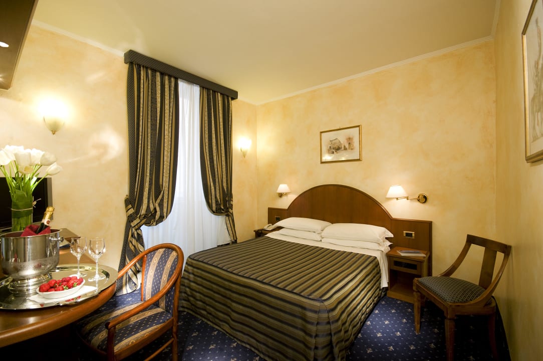 Hotel Nuovo Quattro Fontane Hotel Nuovo Quattro Fontane