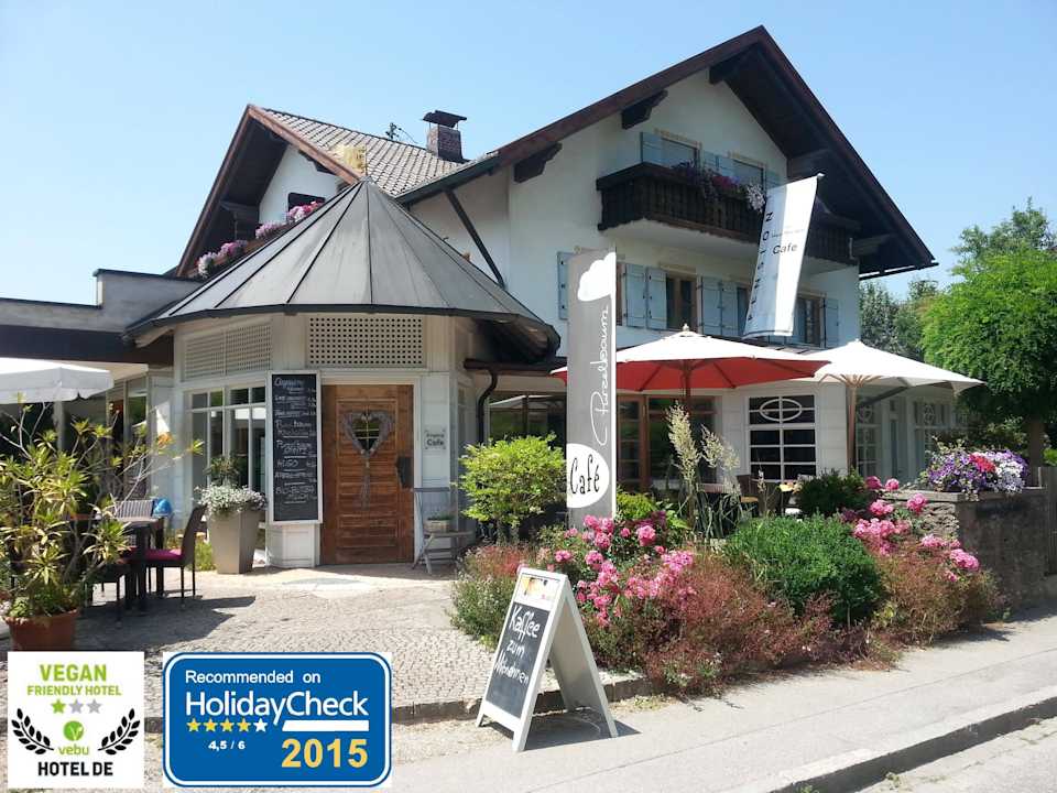 Eingang mit Auszeichnungen Pension Purzelbaum