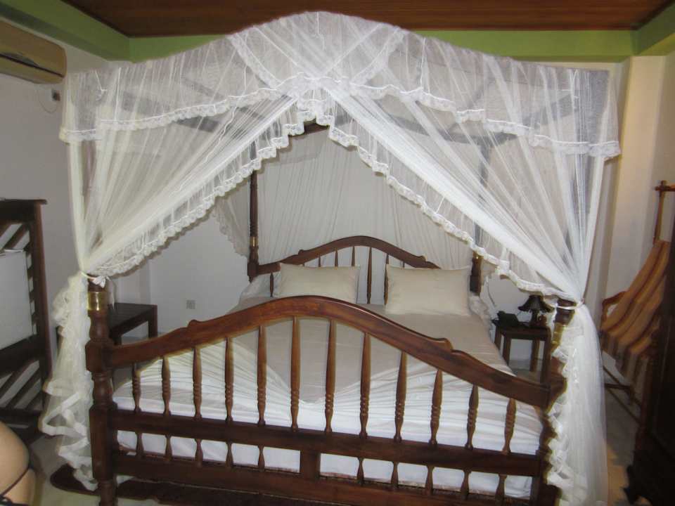 Bett Sunbeam Beach Resort