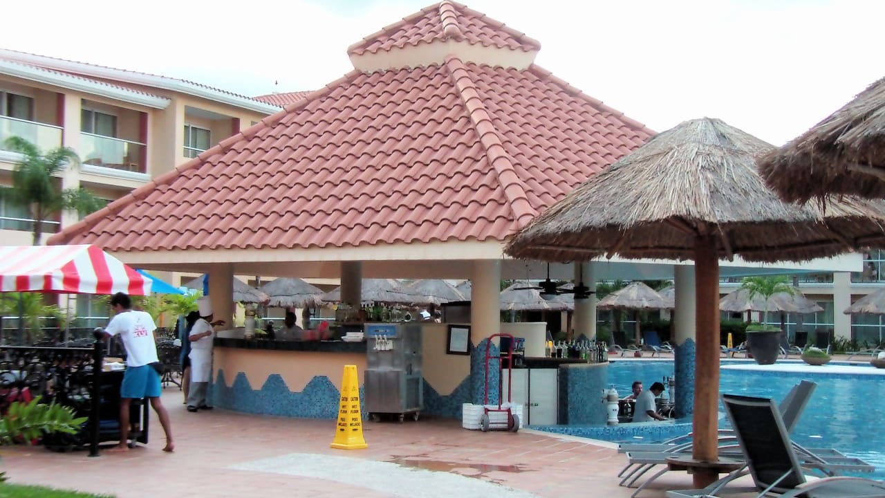 Barbereich beim Haus 9 Sandos Playacar Select Club Adults only - All Inclusive