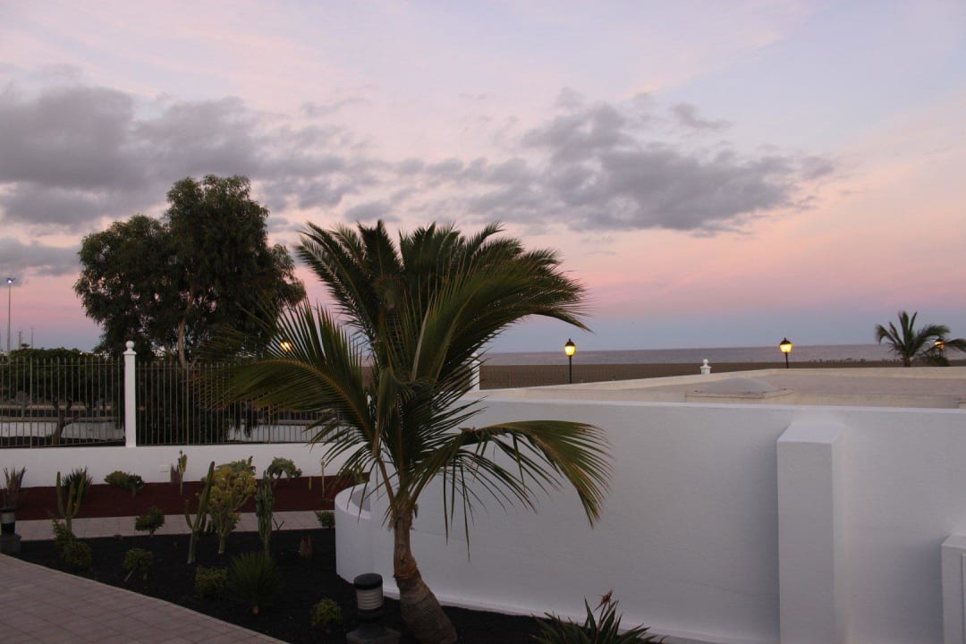 Sonnenuntergang von der Terrasse Hotel Las Costas