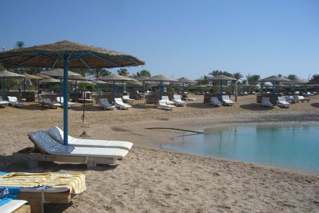 Leerer Strand Club Paradisio El Gouna, Red Sea