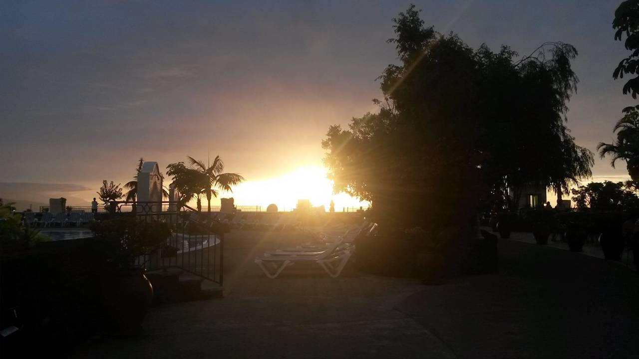 Sonnenuntergang Coral La Quinta Park Suites