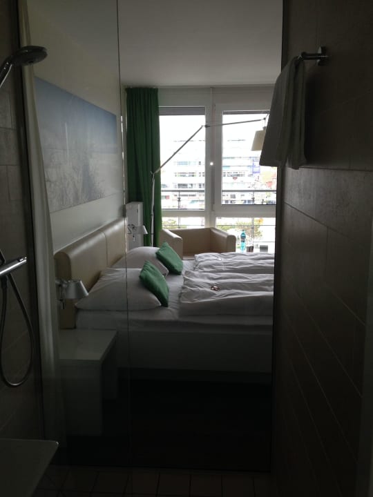 Zimmer vom Bad aus Strandgut Resort