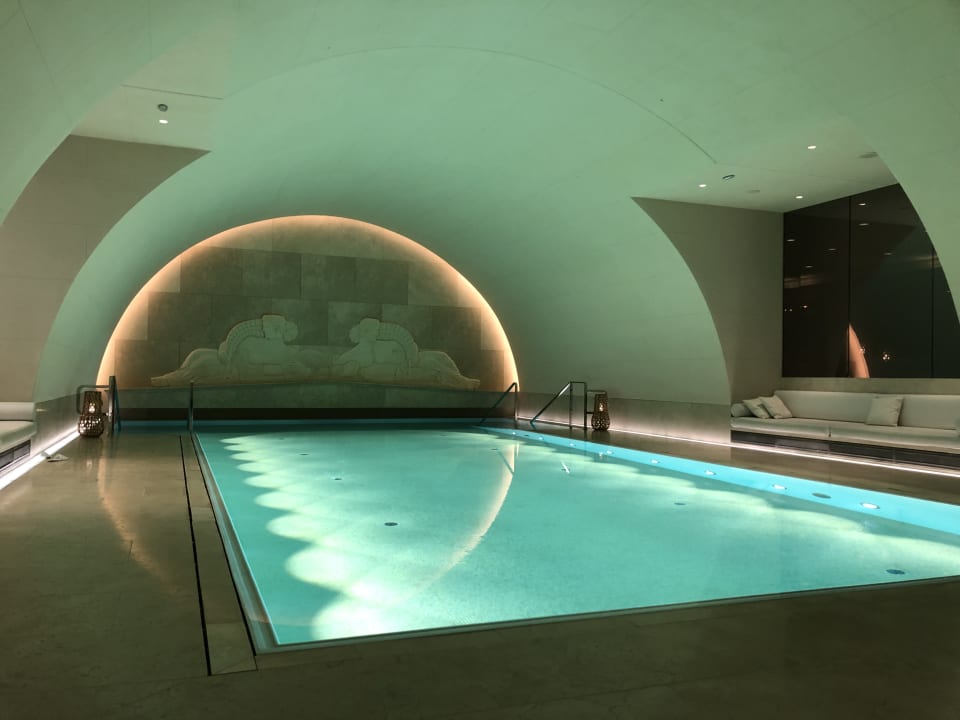 Pool Park Hyatt Vienna
