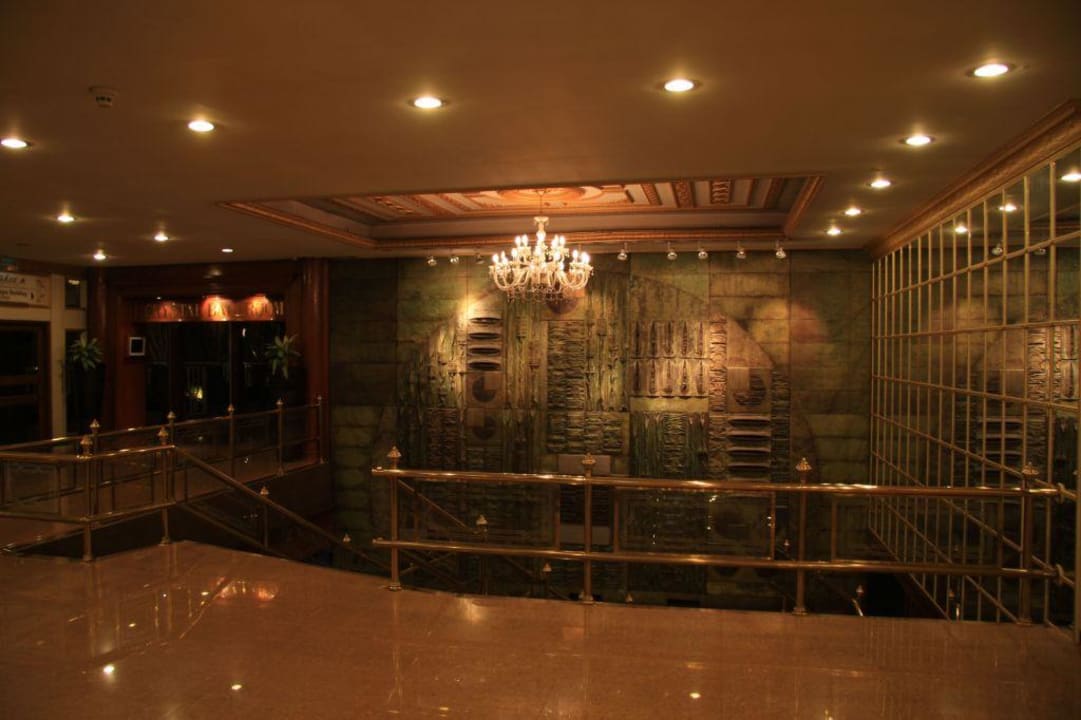 2 Stock Aufgang The Tawana Bangkok