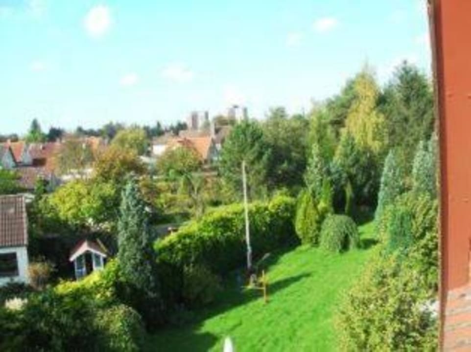 Blick in den Garten Gästehaus Vigliarolo