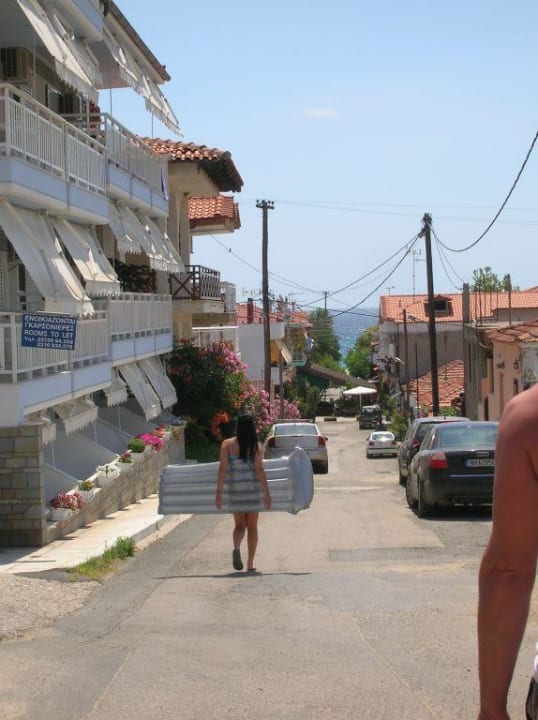 Straße vom Haus Despina zum Strand Haus Despina