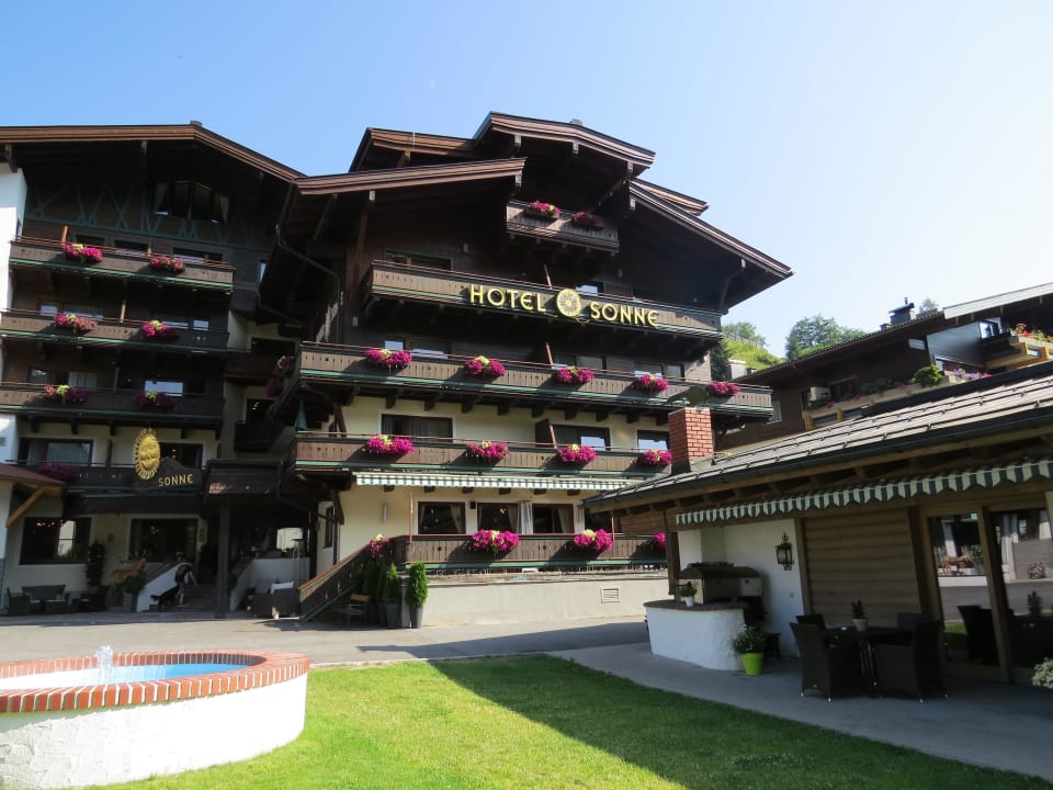 Südseite Hotel DIE SONNE