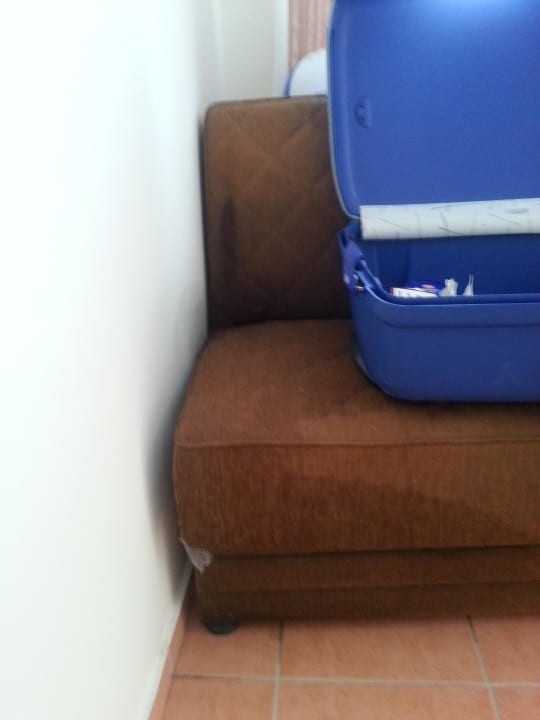 Selbst nach 2 Wochen beschweren nichts passiert Hotel Helios