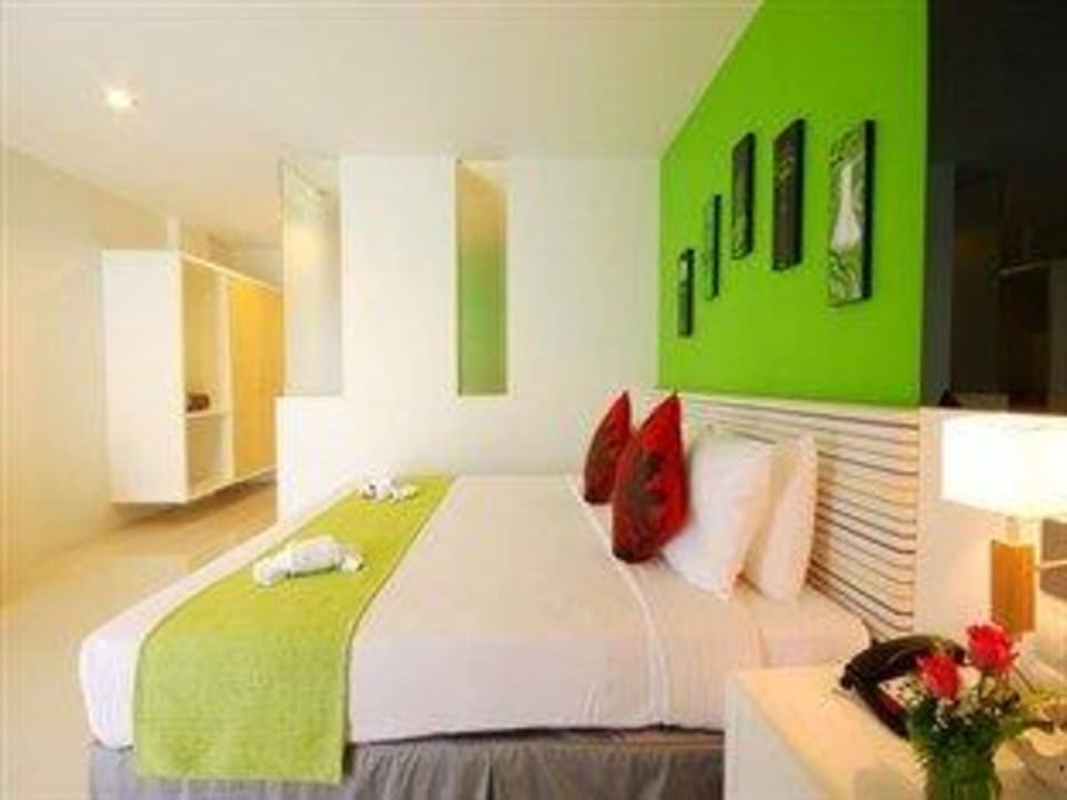 Studio Pent Room Hotel The Lantern Resort Patong