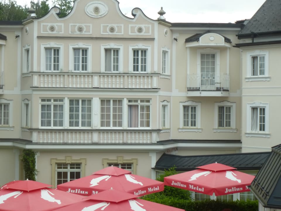 Außenansicht Schloss Kurhotel