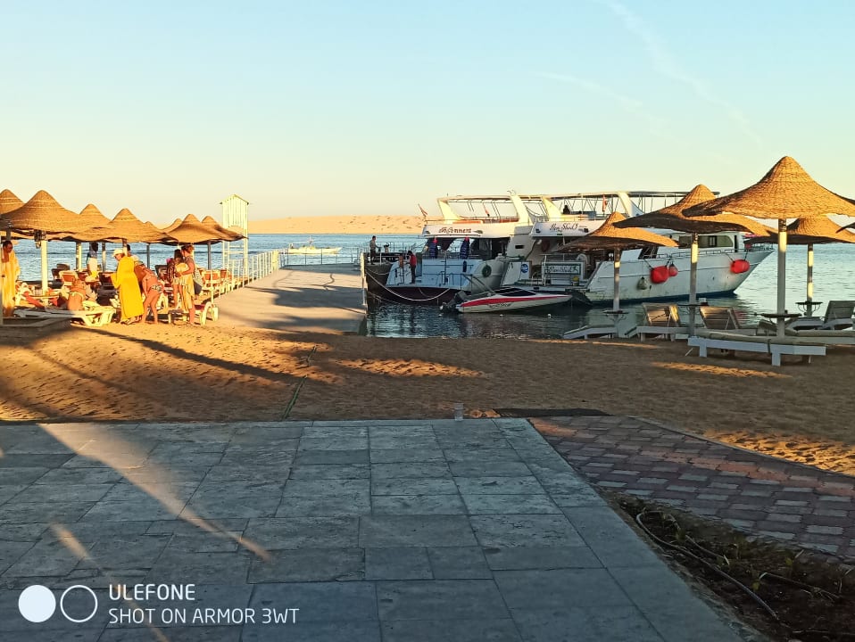 Strand Moreno Horizon Spa & Resort