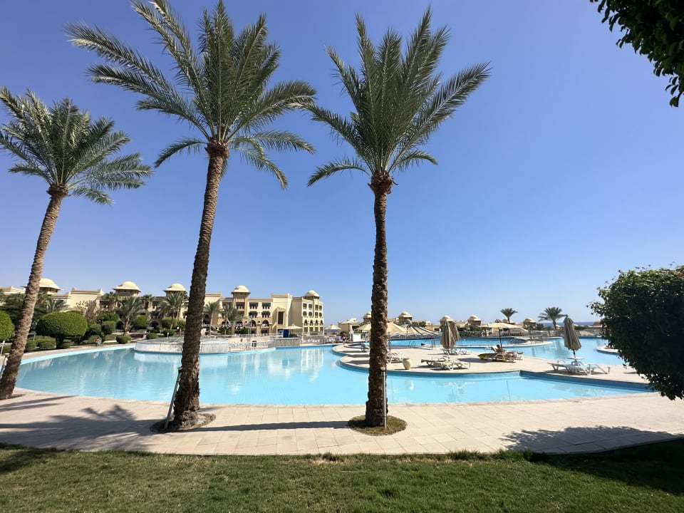 Pool Serenity Alpha Beach
