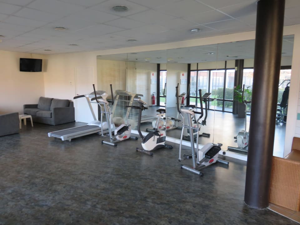 Fitnessraum Hotel Porte Sud de Genève