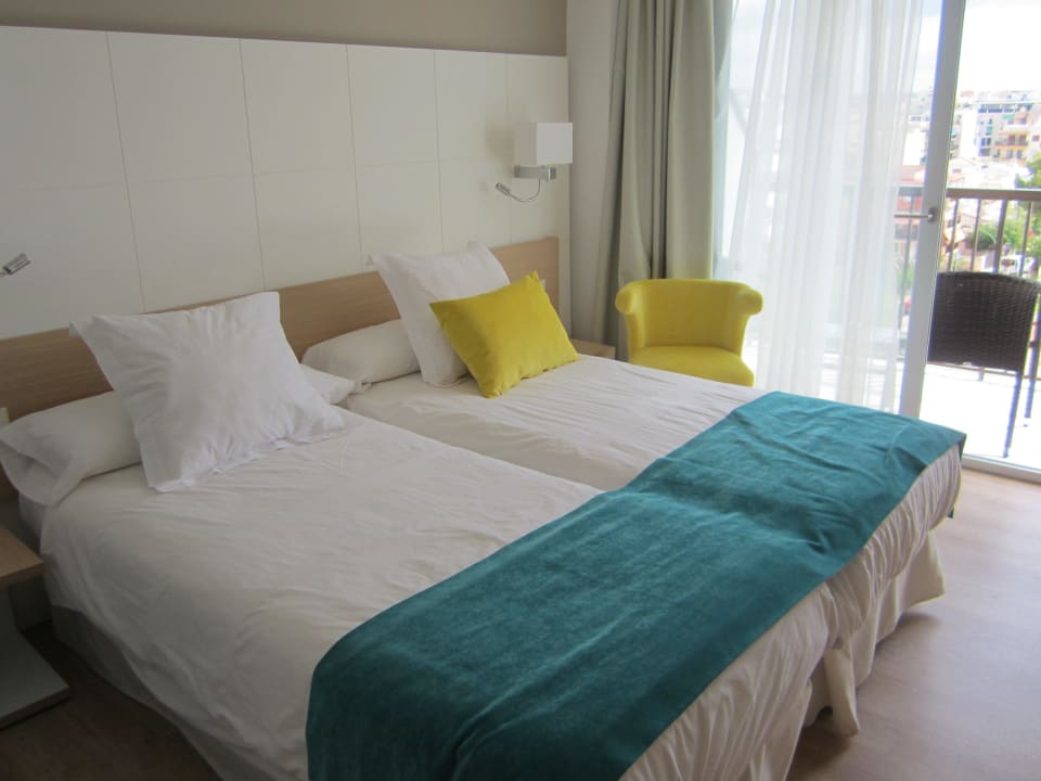 Schönes Doppelbett JS Palma Stay