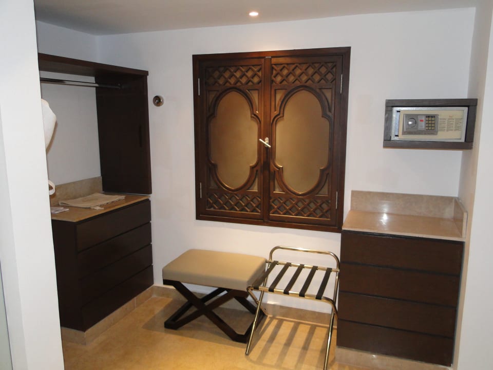 Garderobe und Safe im Bad Steigenberger Makadi Hotel - Adults only
