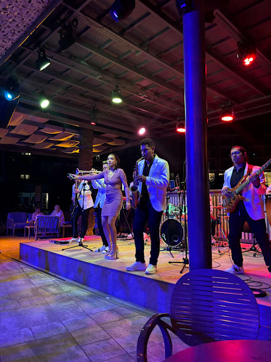 Pool Arum Barut Collection