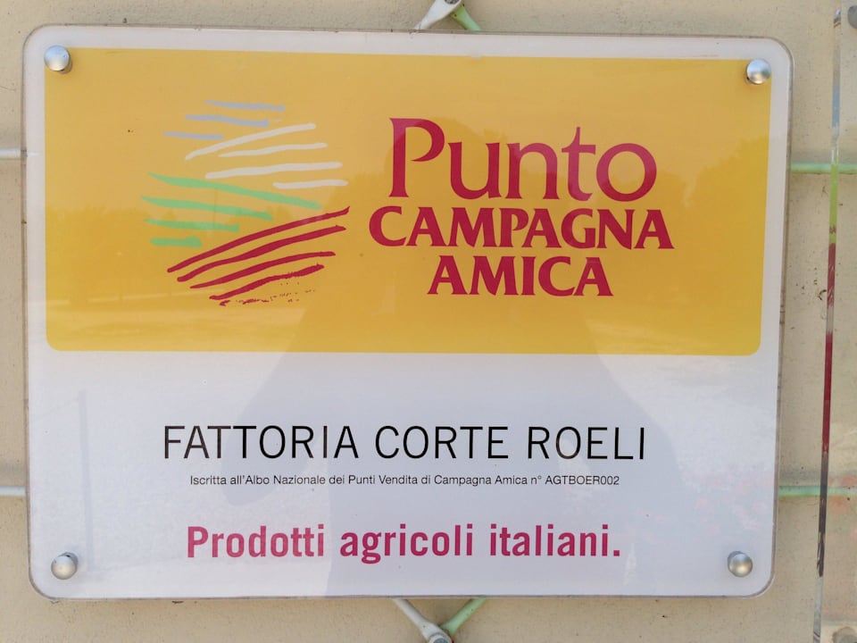 Verkauf italienischer Produkte Agriturismo Fattoria Corte Roeli